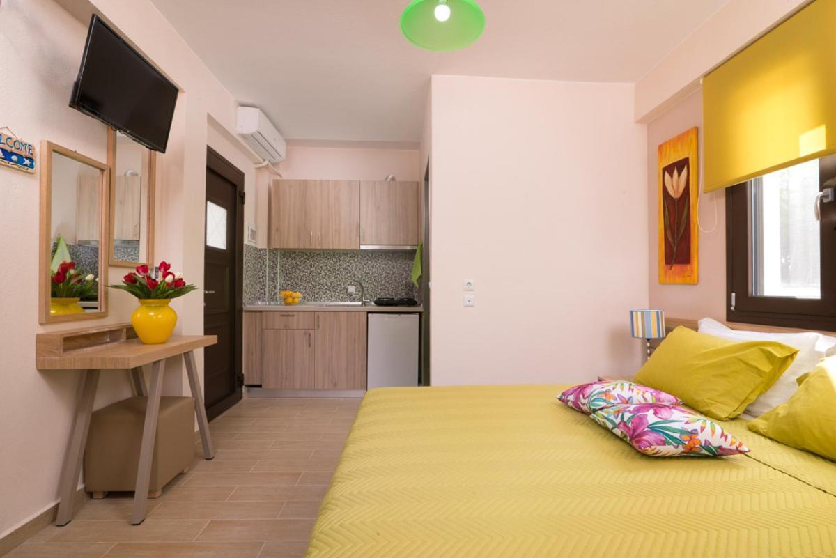 Villa Ermioni Apartments ลิเมนาเรีย ภายนอก รูปภาพ